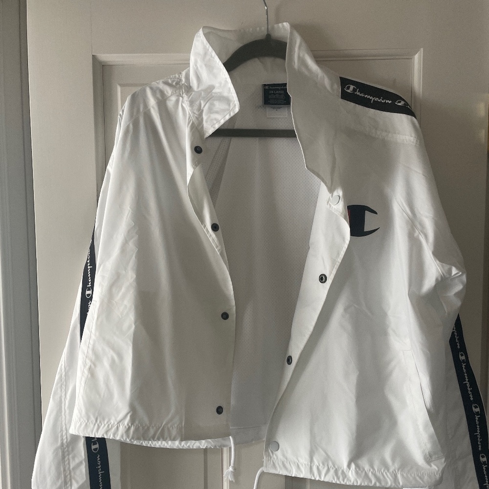 Short waisted nice Champion windbreaker